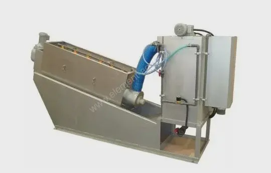 Шнековый обезвоживатель осадка